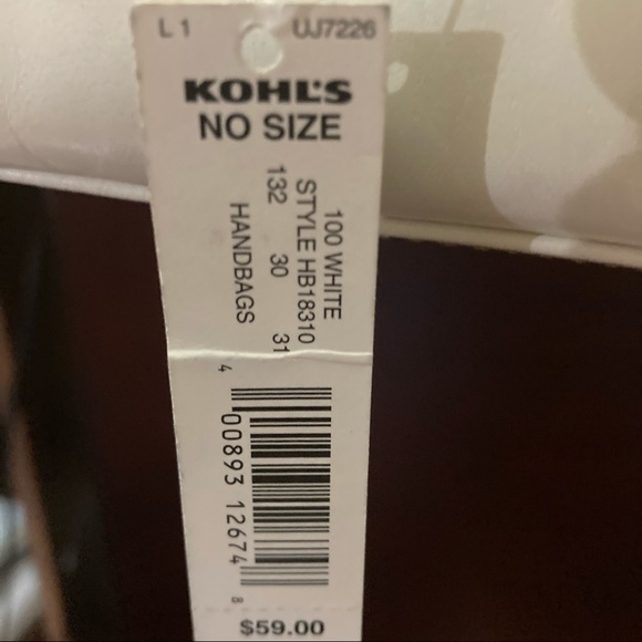 A beautiful NWT white leather shoulder bag. - Picture 5 of 10